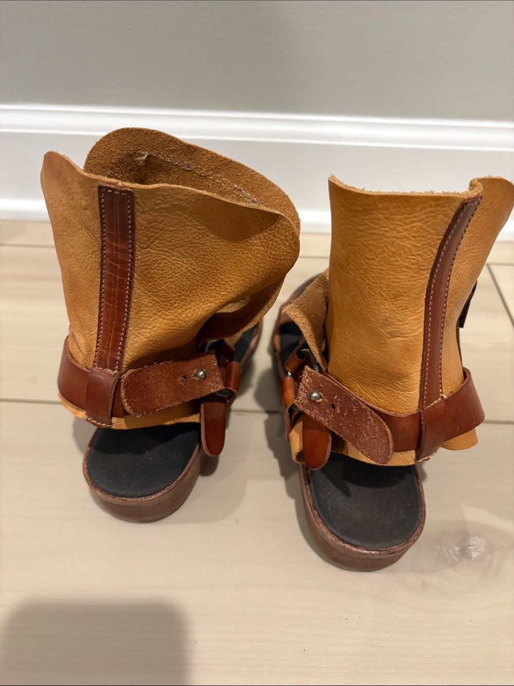 Free People Two-Tone Brown Tan Leather Open-Toe Sandals - Picture 4 of 5
